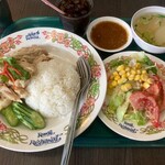 タイ国料理 ゲウチャイ - カオマンガイ