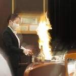 ザ・フジヤ - K.amの他席でのフランベ