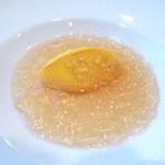 じん市 - にんじんムースと和牛コンソメジェレ