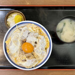 千秋庵 - イベリコかつ丼 1300円
                                2023年3月27日