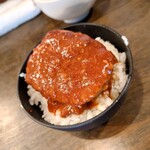 Harunoya - 日替わりのハンバーグ丼