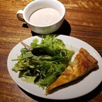 シャンパン食堂 - スープと前菜、両方チョイス♪