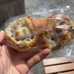 手作りパン工房 コネルヤ - くるみ&ブルーチーズのアルチザン