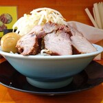 ラーメン 盛太郎 - チャーシュー麺（野菜マシマシ、薄味）950円