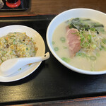 ごん神 - 料理写真:ラーメン定食