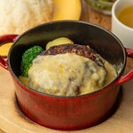 Rich quattro cheese fondue Hamburg with 4 types of cheese