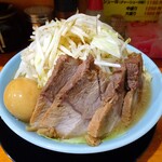 ラーメン 盛太郎 - チャーシュー麺（野菜マシマシ、ニンニク、薄味）950円