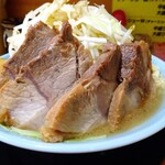 ラーメン 盛太郎 - チャーシュー麺（野菜マシマシ、ニンニク、薄味）950円