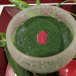 割烹 新多久 - 中央には梅肉、下に茶碗蒸し