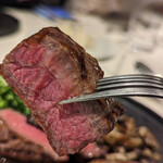 AZURE Steak&Cuisene - 