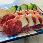 かつかつ亭 - チーズサラミ