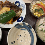 海鮮丼 日の出 - 