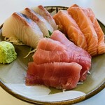 かつかつ亭 - おまかせ３点刺身盛り