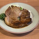 津久志亭 - お肉は柔らかく、ソースが絶品