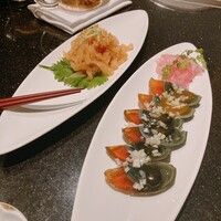 龍天門 - クラゲの冷菜と皮蛋