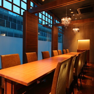 ランチ個室料(土曜日のみ)：550円(お一人様あたり) 