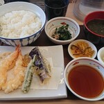 天丼・天ぷら本舗 さん天 - 