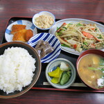 ヤマザキ屋 - 料理写真:野菜炒め定食