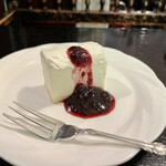 フランソア喫茶室 - ケーキセット ¥1350 のレアチーズケーキ