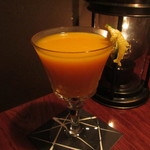 バー・バーンズ - マンゴーのカクテル