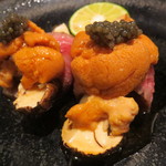 鳥茂 - 松茸のサーロイン巻き、雲丹とキャビア載せ1