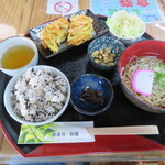 木つつ木茶屋 - かき揚げ定食