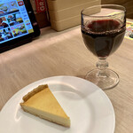 ガスト - ベイクドチーズケーキ　赤ワイン