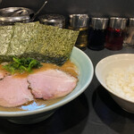 匠家 - チャーシュー麺(釜焼3枚)濃いめ・多め・硬め