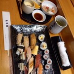 鬼平鮨 - 握り寿司１人半のランチセット