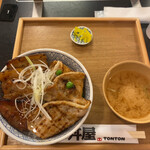 元祖豚丼屋 TONTON 福山店 - ハーフ&ハーフ(並)