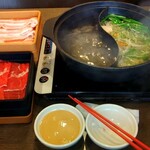 Shabushabu Buffe Shabuyou - 牛＆豚食べ放題コース　￥1978