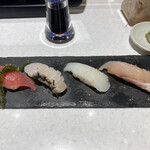 Ryuukyuu Kaitensushi Mirai - 県産魚の食べ比べ
