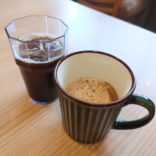 Furano Machinaka Shokudou - ドリンク&スープバー 330円/アイスコーヒー&ホットコーヒー