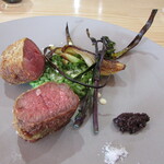 Ryoriya Takashima - アンガス牛カツレツ仕立て スパイス 西区産のほうれん草を使ったリゾット  サフランクリーム 淡路島のオニオンヌーヴォー 紅菜苔 セル ヴァイオレットマスタード