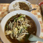 風鈴屋 - 半カレーは下半分食べちゃった