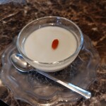 天府之國 - 店主自信の杏仁豆腐