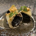 カーサ・デル・チーボ - 槍烏賊のイカ墨リゾット詰めを槍烏賊のブロードとともに