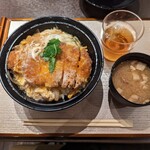 とんかつまほろば - まほろば特製カツ丼¥950-