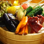 Shokuraku Shuraku Kakoi - 夏野菜の桶盛り