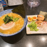 青山焼鳥倶楽部 昼の部 らーめん・つけ麺屋 - 