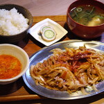 ウマ辛！生姜焼き定食