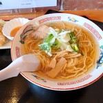 らーめん 紫龍 - 2023年3月　牛骨醤油ラーメン