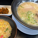 ラーメン雷蔵 - 