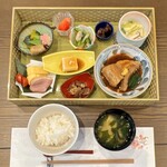 ジャパニーズダイニング 和振 - 和振ランチ・椿（豚角煮）(\1,980)