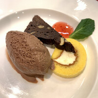 LA PAIX - デザート盛合わせ LA PAIX - デザート盛合わせ