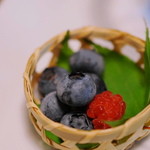 旅舎右馬允 - ブルーベリに木苺（きいちご）