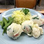 さか本そば店 - 見よ！これが「ご飯のオカズ」なのです