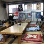 さか本そば店 - 食べたあと昼寝していい座敷