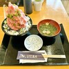 まぐろ専門店 まぐろの高木 - 料理写真:本まぐろ中トロ入すき身丼