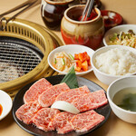 [A] Combi set Luxurious lunch of 2 types of Japanese black beef